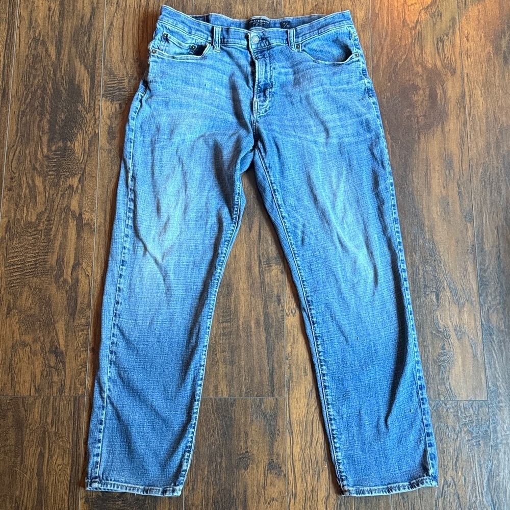 Lucky Brand Jeans Mens 35/32 Blue Dark 221 Straight Denim (J4)